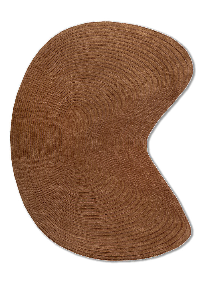 Organic shaped Clay Ripple Wool Rug with modern curved silhouette crafted in hand tufted wool.