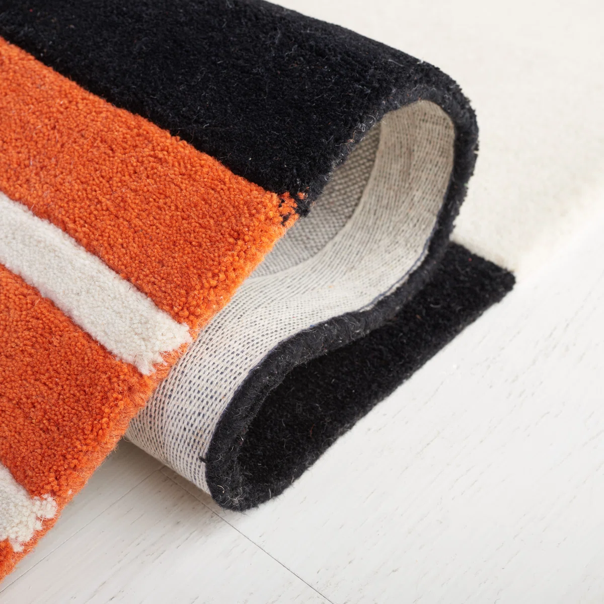 Hiro Contemporary Area Rug