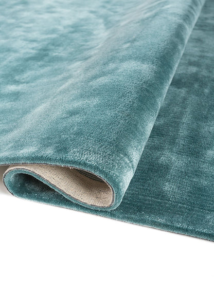 Cera Solid Texture Rug